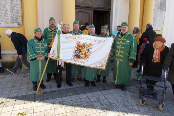 Egy z�szl� f�nye